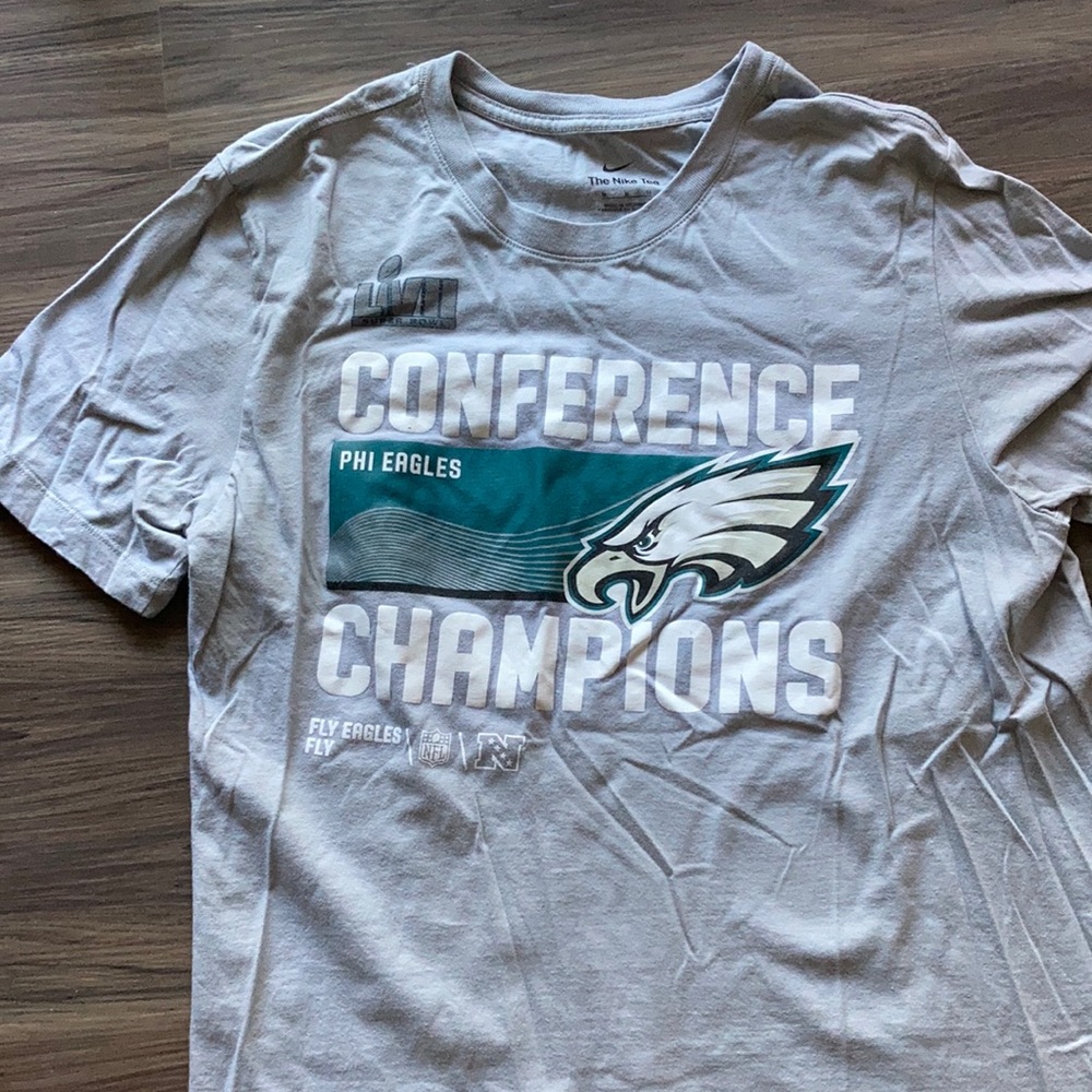 Philadelphia eagles tee shirt